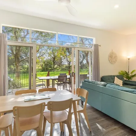 Isla Villa, Cowes, Phillip Island. Exterior photo