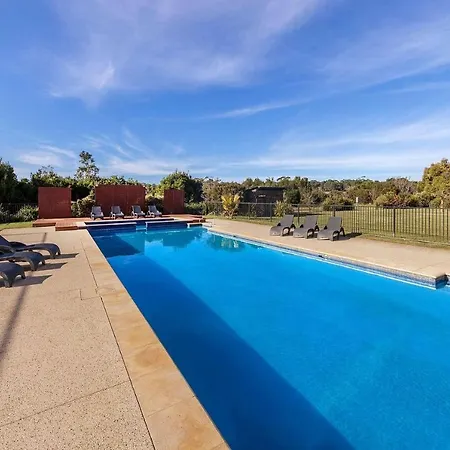 Isla Villa, Cowes, Phillip Island. Exterior photo